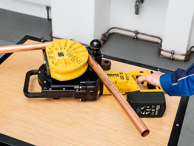 REMS Akku-Curvo 22 V Set 15-18-22 Akumulátorová ohýbačka rúr - 580051