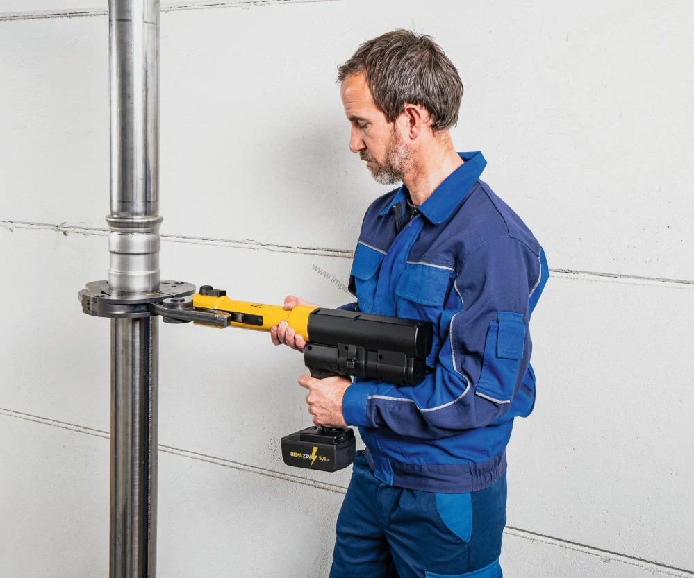 REMS Akku-Press XL 45 kN 22 V ACC Basic-Pack Z7 elektrická lisovačka v kufri L-Boxx - 579014